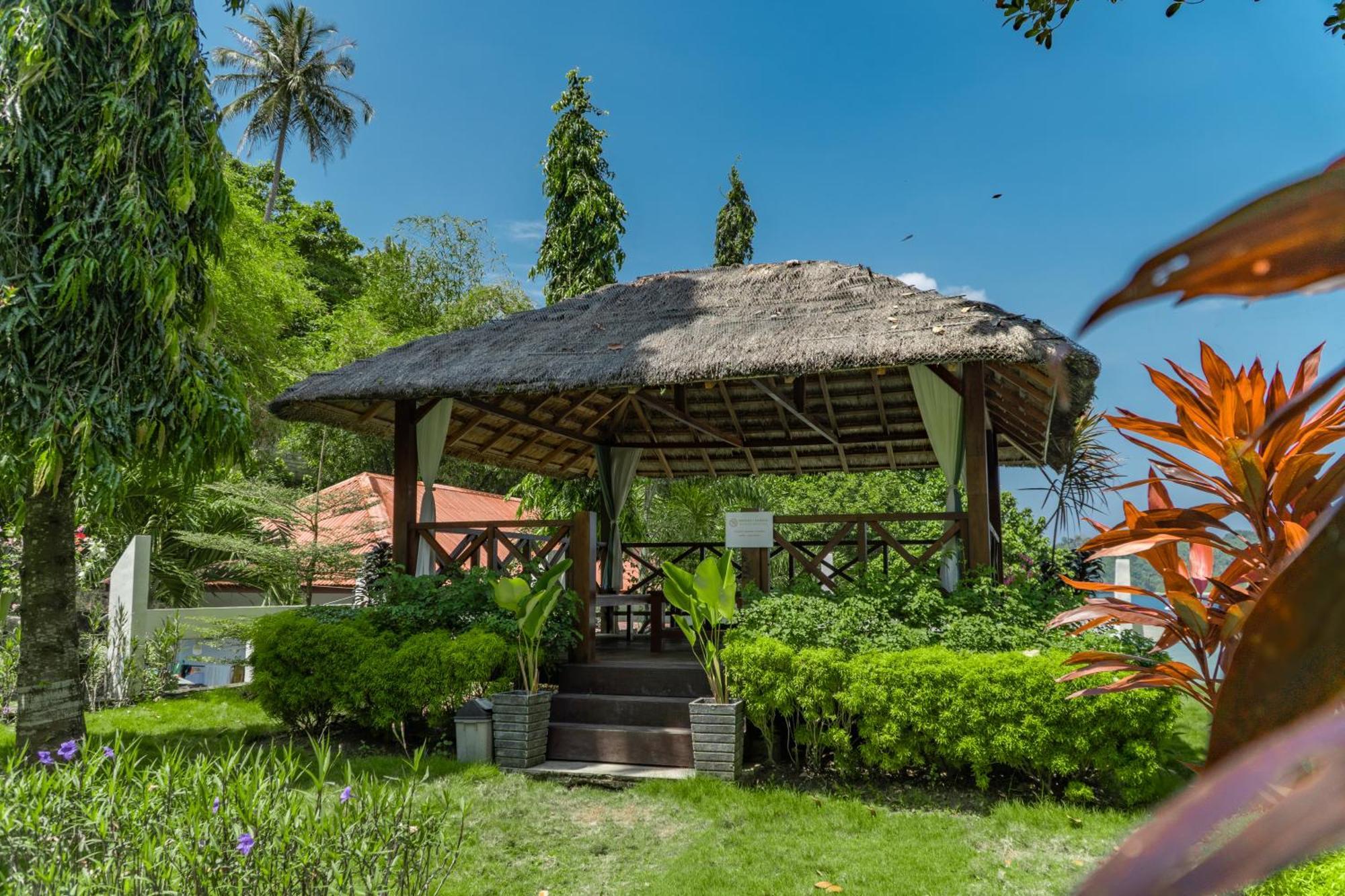 The Hawk'S Nest Resort Sabang  Exterior photo